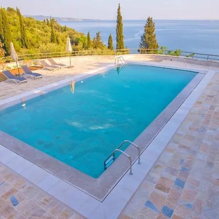 Paleopetres K-nine - Premium - - Kalami (Corfu)